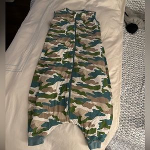 Like new Camo Kyte Walker Sleep Sack 1.0 TOG